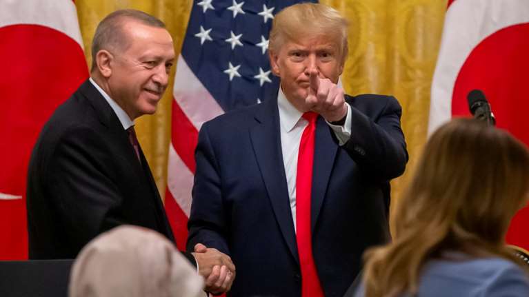 Ανοιχτή γραμμή Τραμπ - Ερντογάν: Νέα επικοινωνία για τη Λιβύη