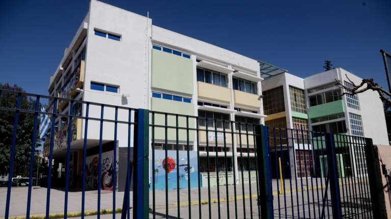 Κορονοϊός: Ολική αναστολή σε 26 σχολεία και μερική απαγόρευση σε 109 λόγω κρουσμάτων - Όλη η λίστα