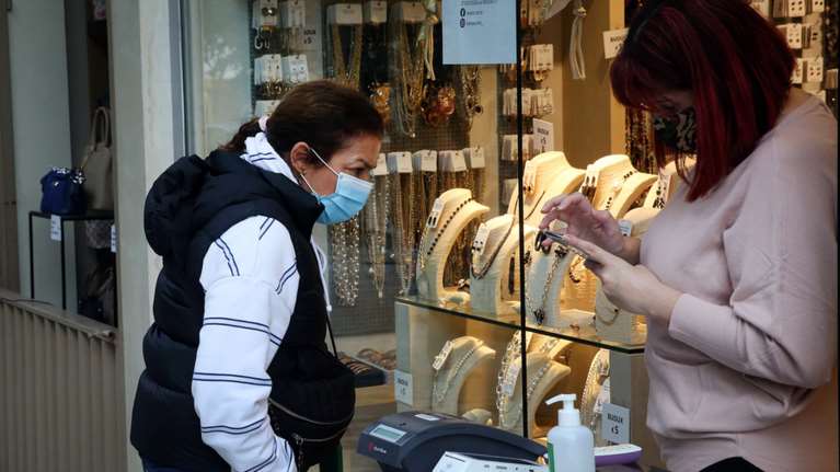 Γεωργιάδης: Την Πέμπτη οι αποφάσεις για το άνοιγμα των καταστημάτων - Τι θα γίνει με το click away μετά τις 11 Ιανουαρίου