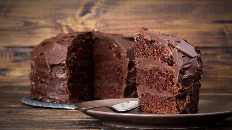 Νηστίσιμο σοκολατένιο κέικ - Πανεύκολο και αφράτο, έτοιμο σε μία ώρα