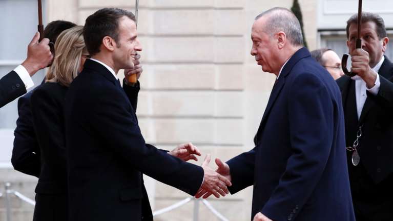 Ερντογάν: Επίθεση φιλίας στον Μακρόν - Χαρακτηρίζει &quot;νίκη&quot; την ήττα της Λε Πεν στις γαλλικές εκλογές