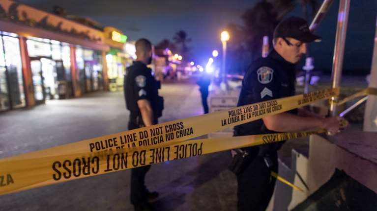 ΗΠΑ: Τουλάχιστον 4 νεκροί από πυροβολισμούς σε μπαρ στην Καλιφόρνια - Συνταξιούχος αστυνομικός ο δράστης