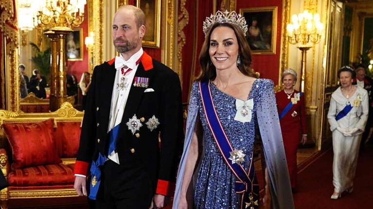 Με σπάνια τιάρα η Κέιτ Μίντλετον: Απαστράπτουσα στο γιορτινό δείπνο προς τιμήν του Γερμανού προέδρου