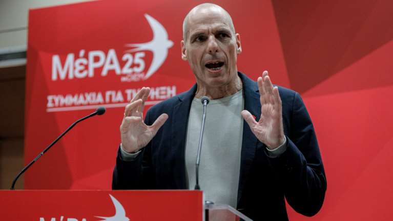 Ο Βαρουφάκης τα βάζει με την... Black Friday και την Amazon - Σε παγκόσμια κινητοποίηση καλεί ο επικεφαλής του ΜέΡΑ25