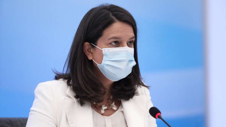 Τραγωδία στη Σάμο - Κεραμέως για τα δύο νεκρά παιδιά: Είμαι συντετριμμένη