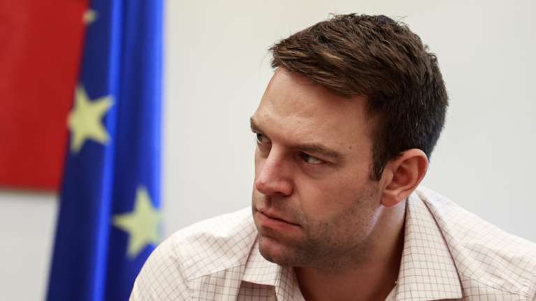 Επιμένει ο Κασσελάκης μετά τον &quot;πάγο&quot; από Μητσοτάκη: Φέρνει πάλι στη Βουλή την πρόταση νόμου για τον γάμο στα ομόφυλα ζευγάρια