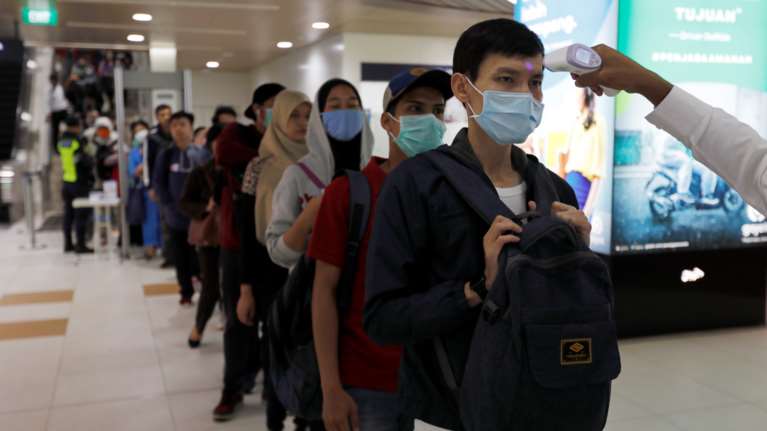 Μεταλλάσσεται ο κορονοϊός: Εντοπίστηκε και δεύτερο επιθετικότερο στέλεχος του ιού