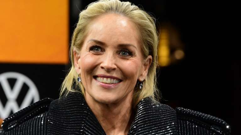 Σάρον Στόουν: Έμαθα να εκτιμώ τον εαυτό μου μετά το εγκεφαλικό στα 43 μου