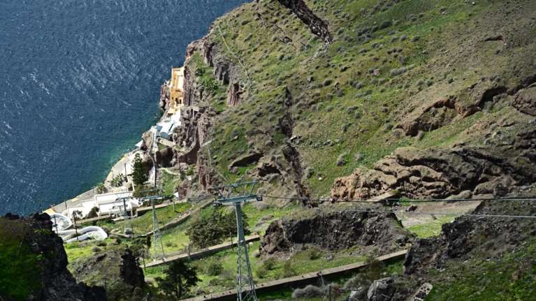 Σαντορίνη: Η σεισμική ακολουθία μπορεί να συνεχιστεί για εβδομάδες ή και μήνες, προειδοποιεί ο Κ. Παπαζάχος