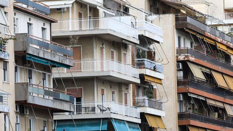 Διπλό μπλόκο της εφορίας στα ακίνητα - Ο έλεγχος στα ενοίκια και οι αποκλίσεις στα τετραγωνικά