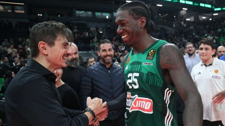 Εντάσεις στον Παναθηναϊκό: Ο Δημήτρης Γιαννακόπουλος στηρίζει Αταμάν και &quot;καρφώνει&quot; Ναν και Σορτς