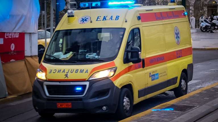 Τήνος: &quot;Αν δεν ήταν τόσο υποστελεχωμένο το Κέντρο Υγείας, το παιδί θα ζούσε τώρα&quot;- Τι καταγγέλλει ο πατέρας του 3χρονου