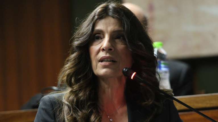 Πόπη Τσαπανίδου: Ο Μητσοτάκης τέσσερα ολόκληρα χρόνια μοιράζει ευθύνες παντού για να μην αναλάβει καμία [βίντεο]