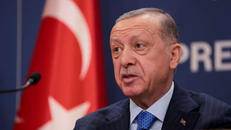 Προκαλεί πάλι ο Ερντογάν: &quot;Διωκόμενη και τουρκική&quot; η μουσουλμανική μειονότητα στην Ελλάδα