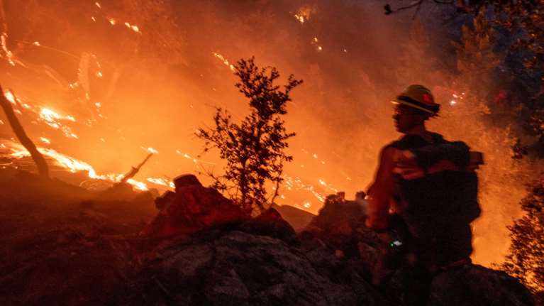 Πυρκαγιές στο Λος Άντζελες: Ο τρόμος επιστρέφει - Έρχονται νέοι θυελλώδεις άνεμοι, σήμανε &quot;κόκκινος συναγερμός&#39;