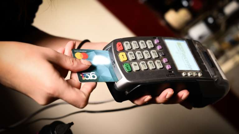 Φορολοταρία Οκτωβρίου: Δείτε αν κερδίσατε τα 1.000 ευρώ για τις αποδείξεις του Σεπτεμβρίου