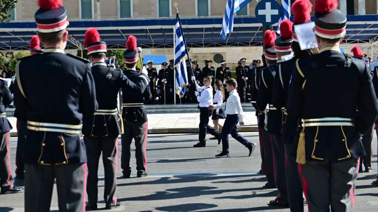 28η Οκτωβρίου: Οι κυκλοφοριακές ρυθμίσεις σε Αθήνα και Πειραιά λόγω των μαθητικών παρελάσεων