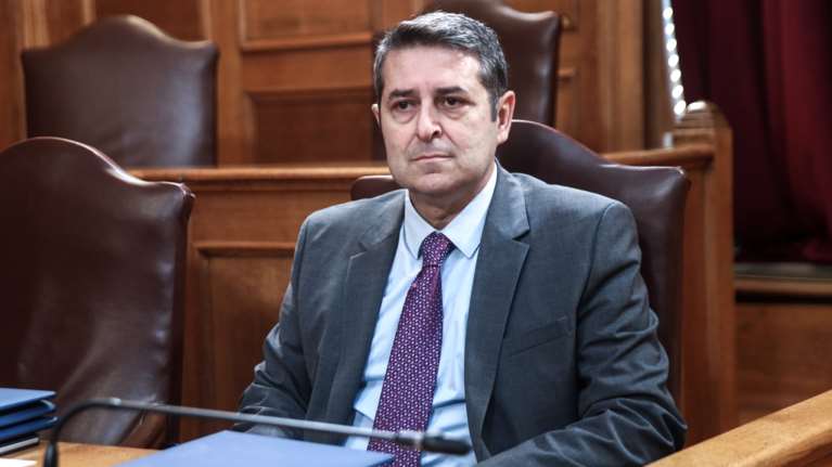 Πυρά ΠΑΣΟΚ και ΣΥΡΙΖΑ για κατάθεση Μυλωνάκη: "Εκθέτει το Μαξίμου - Επιμένει στον κανόνα της σιωπής"