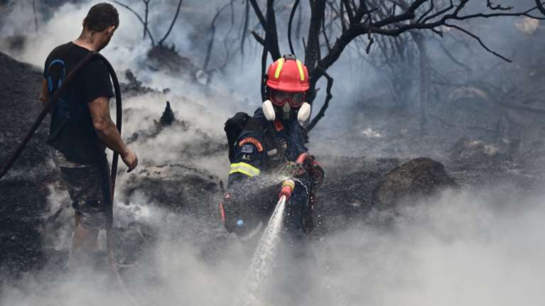 Ρόδος: Πυρκαγιά σε δάσος στην περιοχή Κυμισάλα