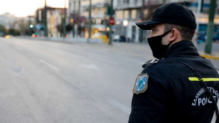 Τι θα κρίνει την απόφαση για τα νέα αυστηρότερα μέτρα - Το μήνυμα Μητσοτάκη