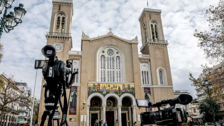Κηδεία τέως βασιλιά: Οι θέσεις των γαλαζοαίματων σύμφωνα με το πρωτόκολλο και το &quot;Βασιλέως ημών γενόμενον&quot;