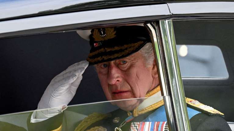 Βρετανία: Τα πρώτα νομίσματα με το πορτρέτο του βασιλιά Καρόλου μπαίνουν σε κυκλοφορία