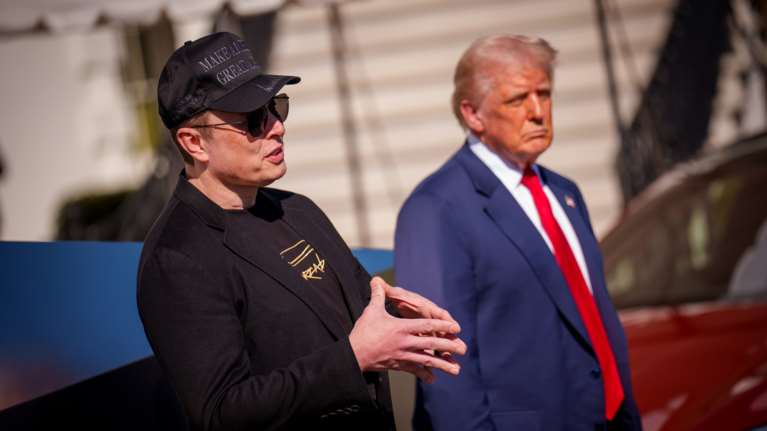 Μασκ: &quot;Από τον Μάιο θα αφιερώνω λιγότερο χρόνο στην κυβέρνηση Τραμπ&quot; - Εμφαση στην Tesla μετά τη μείωση των πωλήσεων