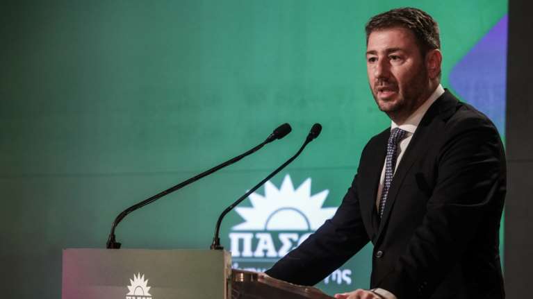 Ανδρουλάκης: Καταδίκασε την επίθεση στον Real - &quot;Η κυβέρνηση να προστατεύσει τους δημοσιογράφους&quot;