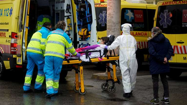 Κορονοϊός - Ισπανία: Νέο θλιβερό ρεκόρ - Ξεπέρασαν τους 9.000 οι νεκροί - 864 το τελευταίο 24ωρο
