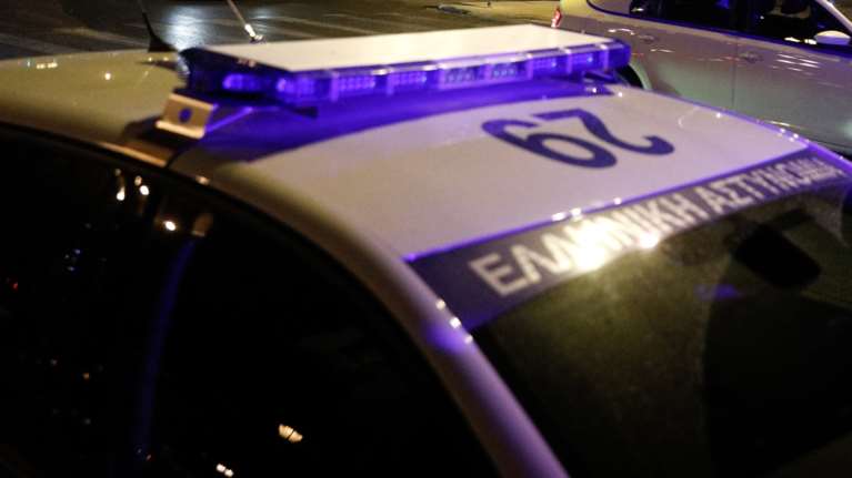 Ταύρος: Γκαζάκια στην είσοδο κολλεγίου - Υλικές ζημιές από την έκρηξη