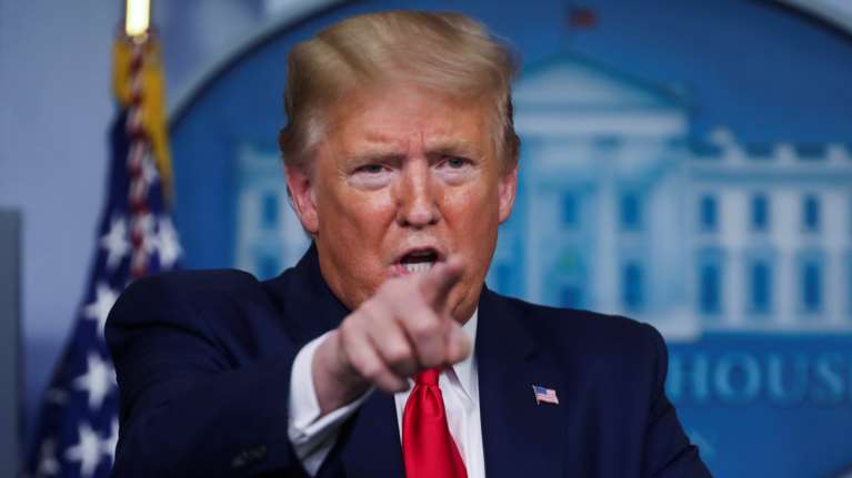 Άγριος πόλεμος Τραμπ - Twitter: Του μπλόκαρε το προκλητικό tweet που ζητούσε πιστολίδι στη Μινεάπολη