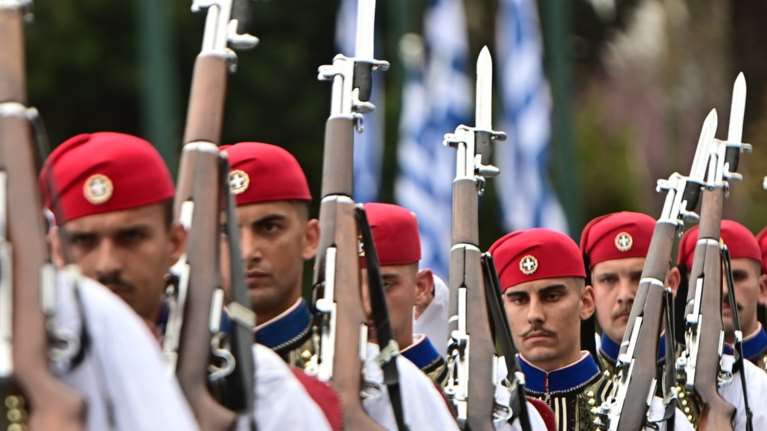 Η μεγαλειώδης στρατιωτική παρέλαση για την 25η Μαρτίου στην Αθήνα [εικόνες]