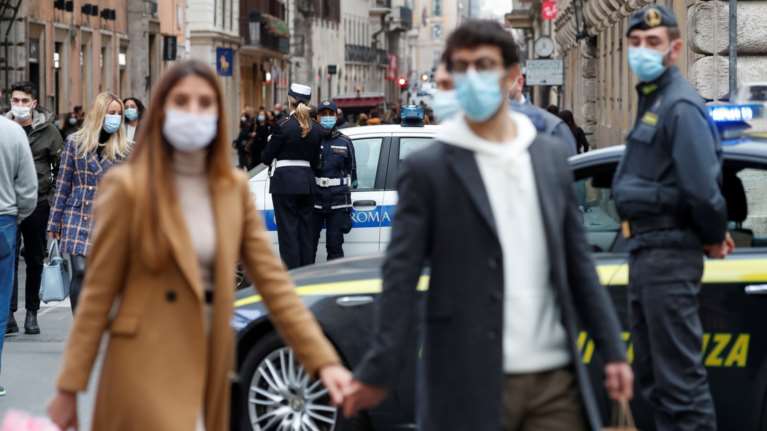 Ιταλία: 37.255 νέα κρούσματα και 544 θάνατοι το τελευταίο 24ωρο