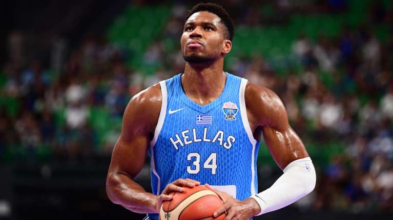 Ξέσπασμα Γιάννη Αντετοκούνμπο: "Σταματήστε να θέτετε σε κίνδυνο την οικογένειά μου - Μην ανεβάσετε ξανά τα παιδιά μου"