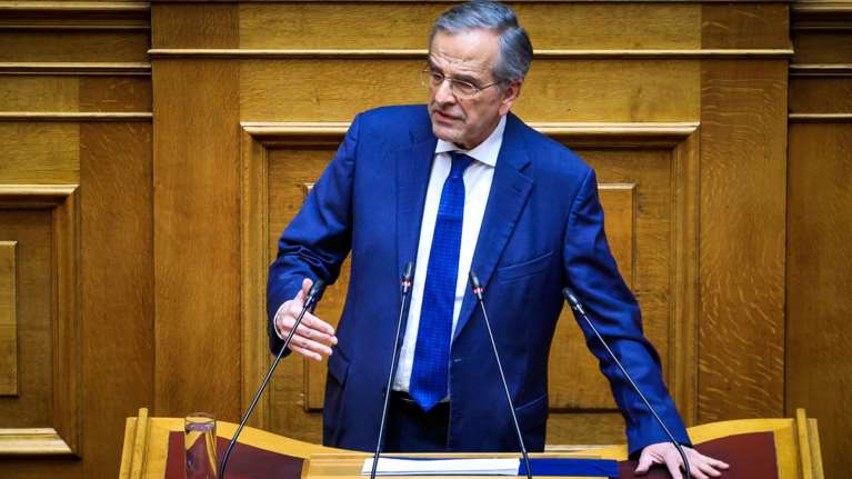 Σαμαράς στη Βουλή: &quot;Η κυβέρνηση χειρίστηκε με τον χειρότερο τρόπο την εθνική τραγωδία των Τεμπών - Θα απέχω από την ψηφοφορία&quot;