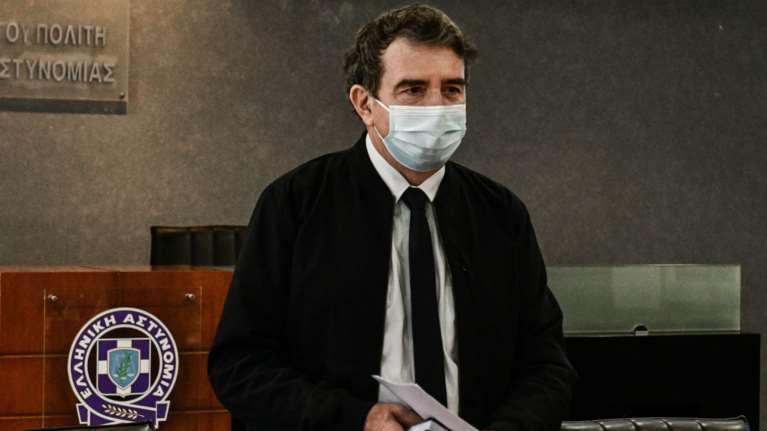 Μένει ή φεύγει ο Χρυσοχοΐδης στον ανασχηματισμό; - Τα υπέρ, τα κατά και το δίλημμα του Κυριάκου Μητσοτάκη