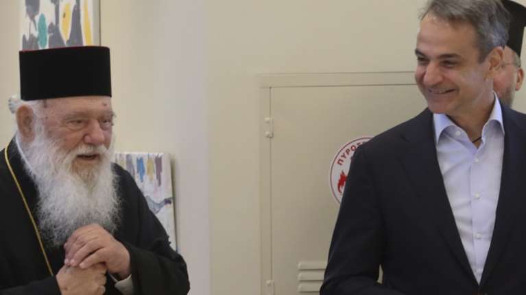 Ο Κυριάκος Μητσοτάκης προσπαθεί να κλείσει το ρήγμα με την Εκκλησία - Νέα κοινή εμφάνιση με Ιερώνυμο