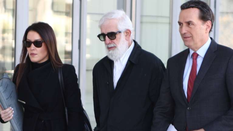 Δίκη Φιλιππίδη: &quot;Εχει συμφέρον να χαθεί η υπόθεση&quot;, λέει ο ηθοποιός για τον Σοφό - Απορρίφθηκε αίτημα εξαίρεσης δικαστή