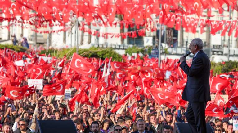 Deutsche Welle: Οι Τουρκοκύπριοι απορρίπτουν το πολιτικό Ισλάμ και στηρίζουν Κιλιτσντάρογλου