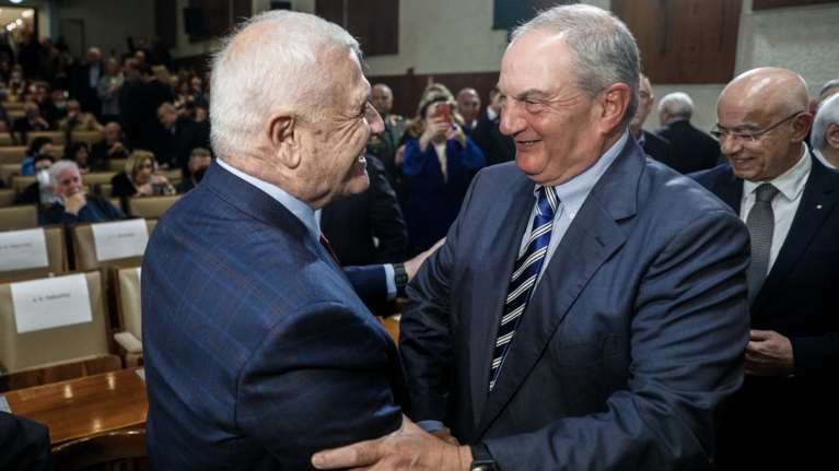 Παρουσία Καραμανλή και Μελισσανίδη η παρουσίαση βιβλίου του Γιώργου Χαρβαλιά [Εικόνες - Βίντεο]