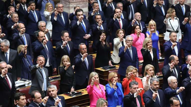 Βουλή: Έλληνας ο παλαιότερος βουλευτής στον κόσμο - Εκλέγεται συνεχώς από το 1974