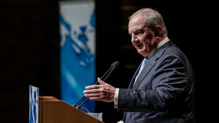 Αναψε φωτιές η ομιλία Καραμανλή για τις υποκλοπές: Το παρασκήνιο, τα καρφιά και για πρώτη φορά σχόλιο από Μαξίμου