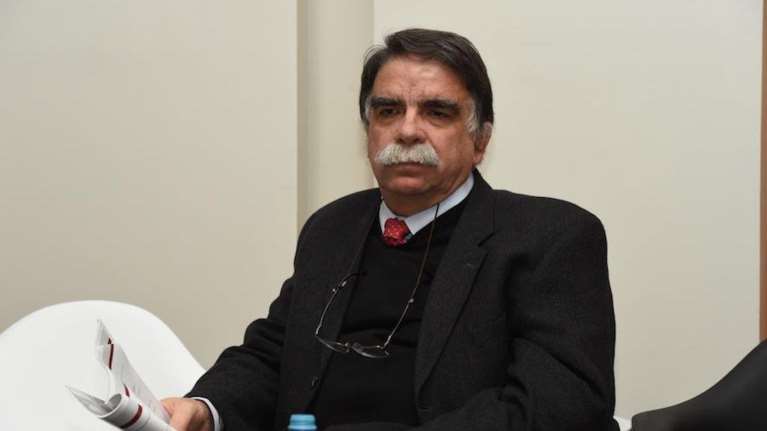 Κορονοϊός - Βατόπουλος: Αν βρεθεί ένας φορέας, μπορεί να το μεταδώσει σε άλλους 100 - 150 ανθρώπους