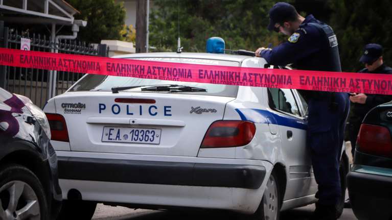 Σοκ στη Θεσσαλονίκη: Τον εκτέλεσαν με μια σφαίρα στο κεφάλι και τον άφησαν στην άκρη του δρόμου