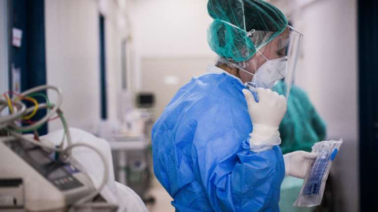 Κορονοϊός: Κατέληξε 74χρονος στο &quot;Σωτηρία&quot; - 286 συνολικά οι νεκροί