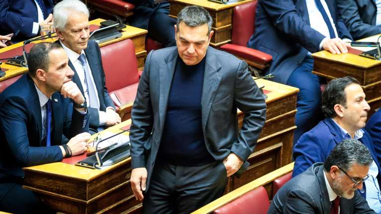 Ο Αλέξης Τσίπρας στα πρακτικά φαίνεται να καταψήφισε τις αμυντικές δαπάνες – &quot;Τεχνικό λάθος&quot; λέει ο ΣΥΡΙΖΑ