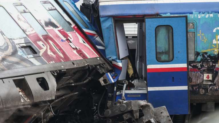 Τέμπη: &quot;Δεν ξέρω από ποια γραμμή έδιωξα την αμαξοστοιχία&quot; μου είπε ο σταθμάρχης - Μαραθώνια η απολογία του επιθεωρητή