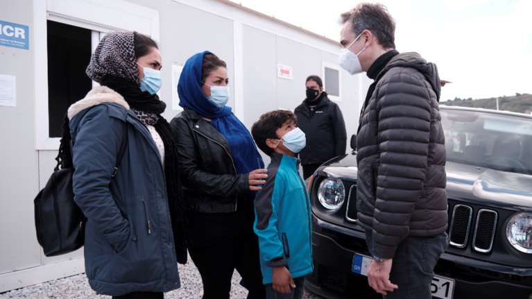 Μητσοτάκης στο Καρά Τεπέ της Λέσβου: Η νέα δομή είναι πολύ καλύτερη από τη Μόρια