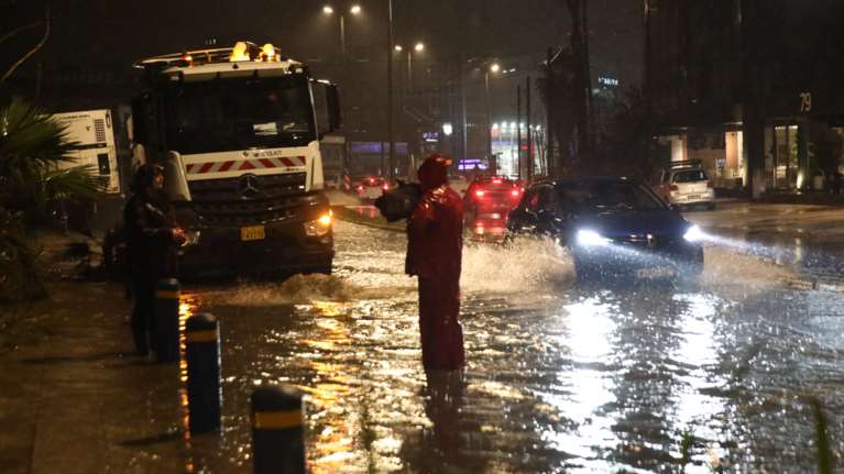 Κακοκαιρία στην Ελλάδα: Σε "Red Code" από τον βορρά μέχρι τον νότο - Οι περιοχές που κινδυνεύουν
