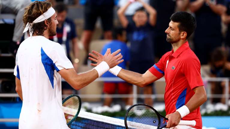 Ολυμπιακοί Αγώνες 2024: Δεν τα κατέφερε ο Τσιτσιπάς, &quot;λύγισε&quot; από τον Τζόκοβιτς και έμεινε εκτός συνέχειας [βίντεο]